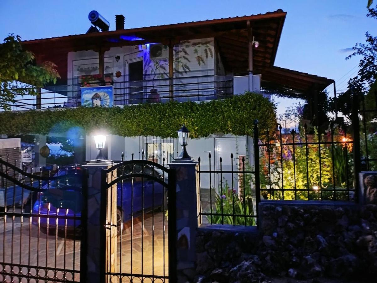 Adam'S Holiday House 2019 Kariani Ngoại thất bức ảnh