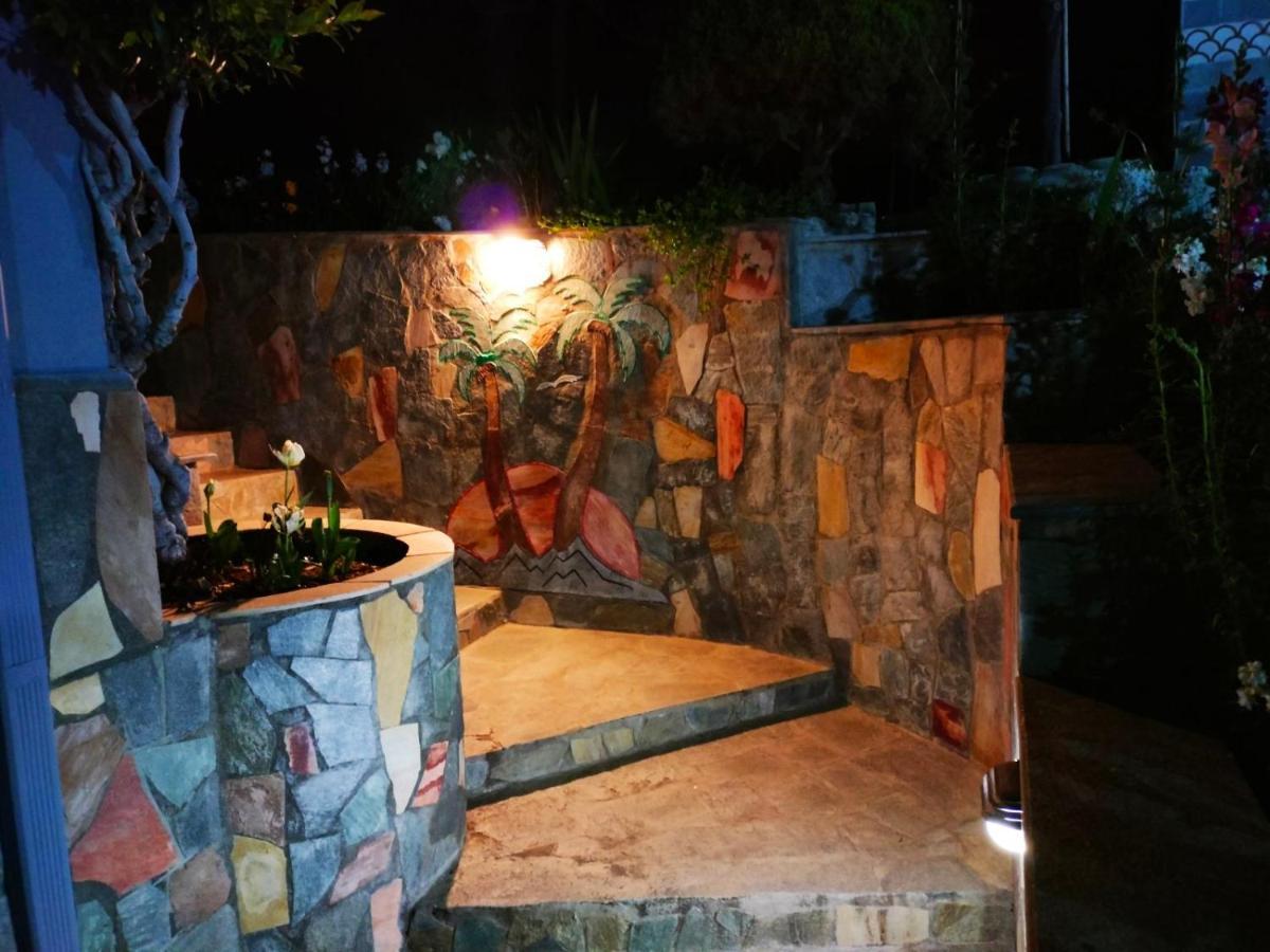 Adam'S Holiday House 2019 Kariani Ngoại thất bức ảnh