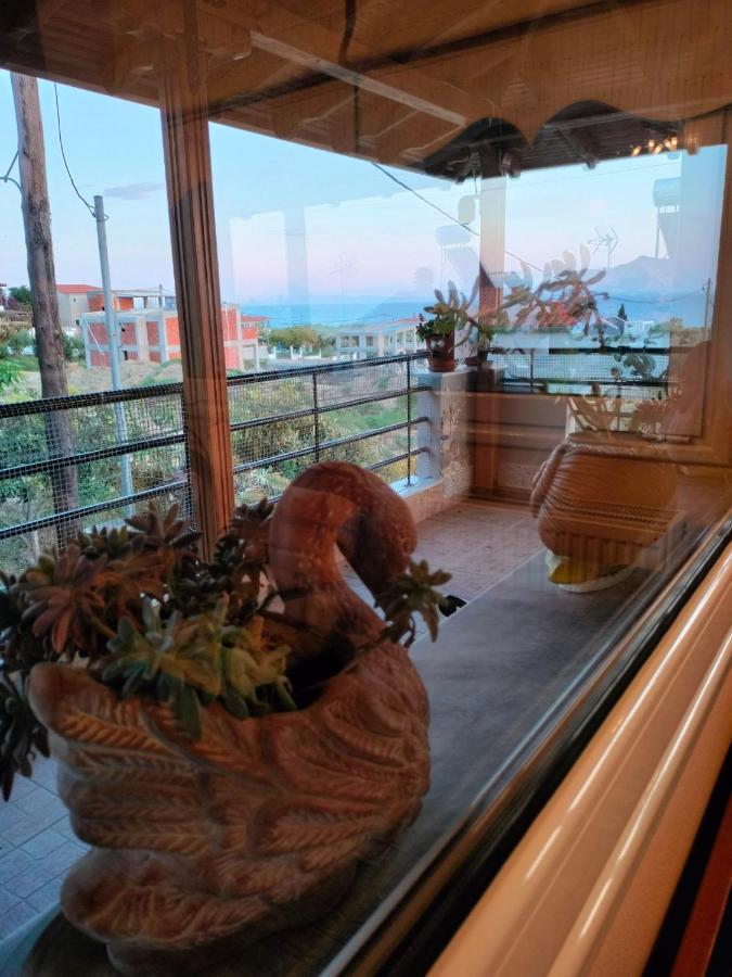 Adam'S Holiday House 2019 Kariani Ngoại thất bức ảnh