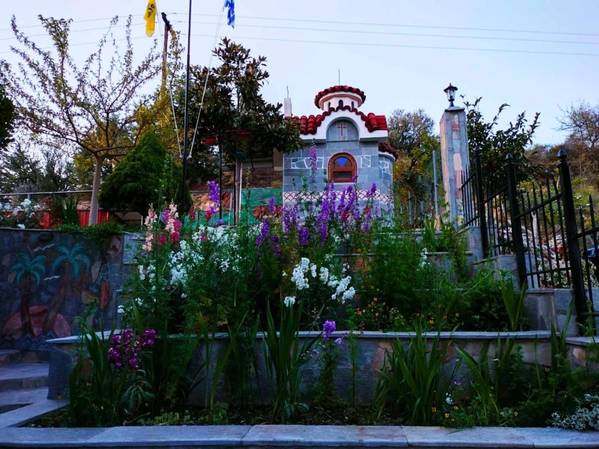 Adam'S Holiday House 2019 Kariani Ngoại thất bức ảnh