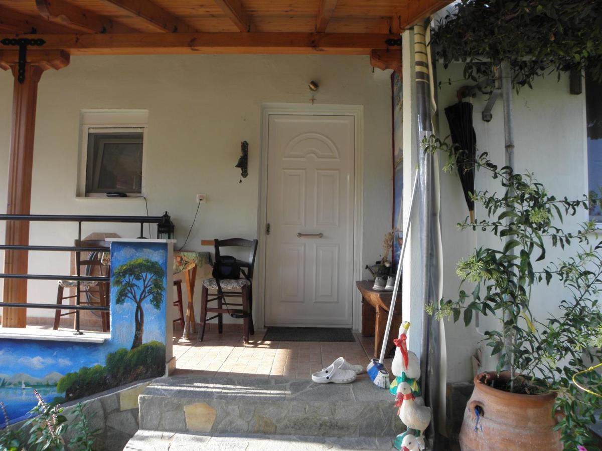 Adam'S Holiday House 2019 Kariani Ngoại thất bức ảnh