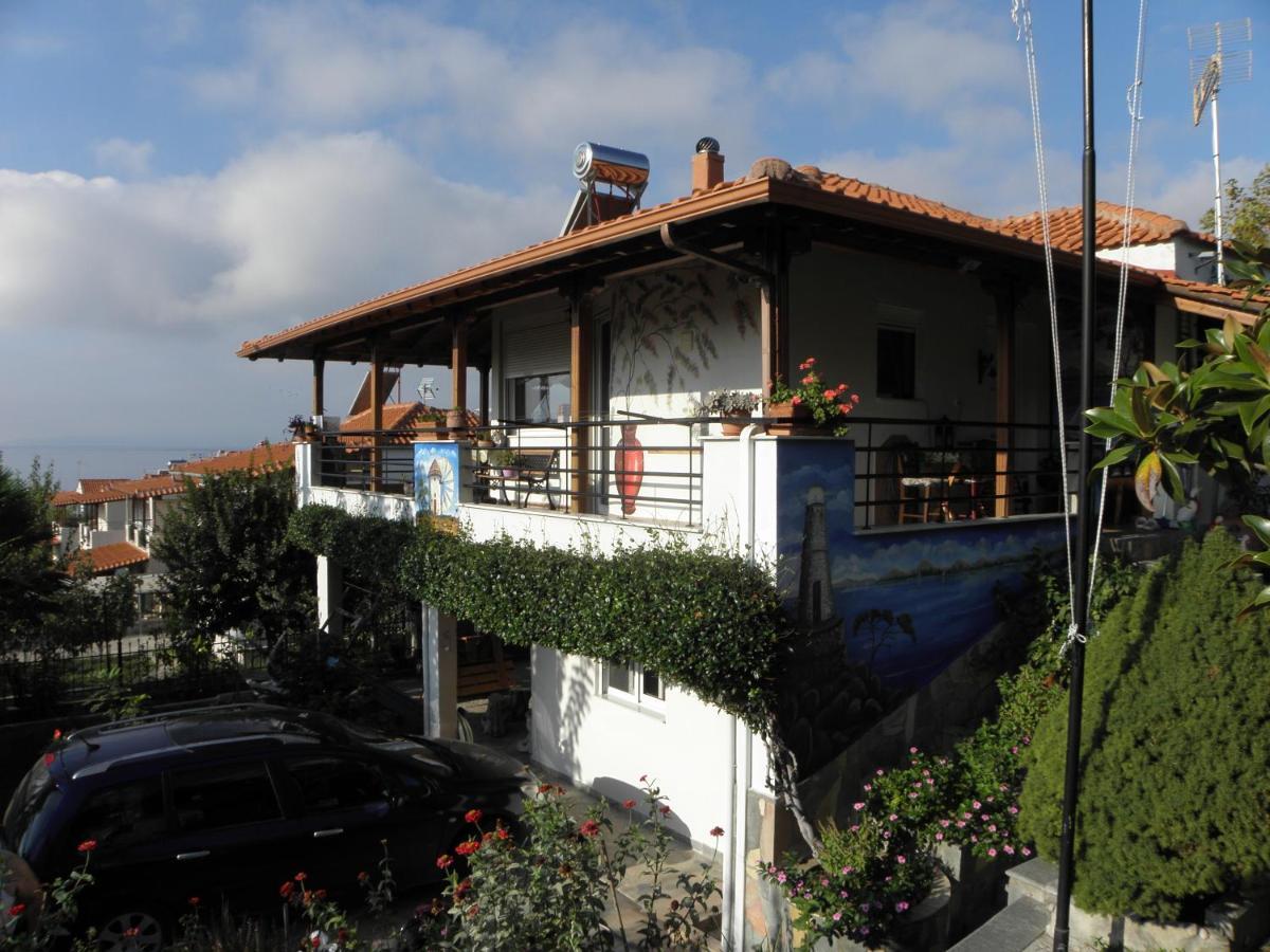 Adam'S Holiday House 2019 Kariani Ngoại thất bức ảnh